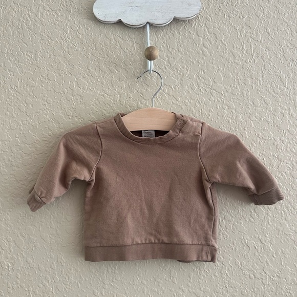 H&M Other - 💙5/$25💙H&M Organic Cotton Sweatshirt 3M